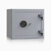 Tresor Ansicht geschlossen, Doppelbart-Sicherheitsschloss, RAL 9006 Weißaluminium